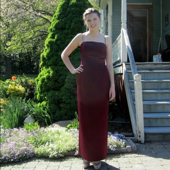 Bridesmaid, Prom, or Pageant Dress - Picture 1 of 3